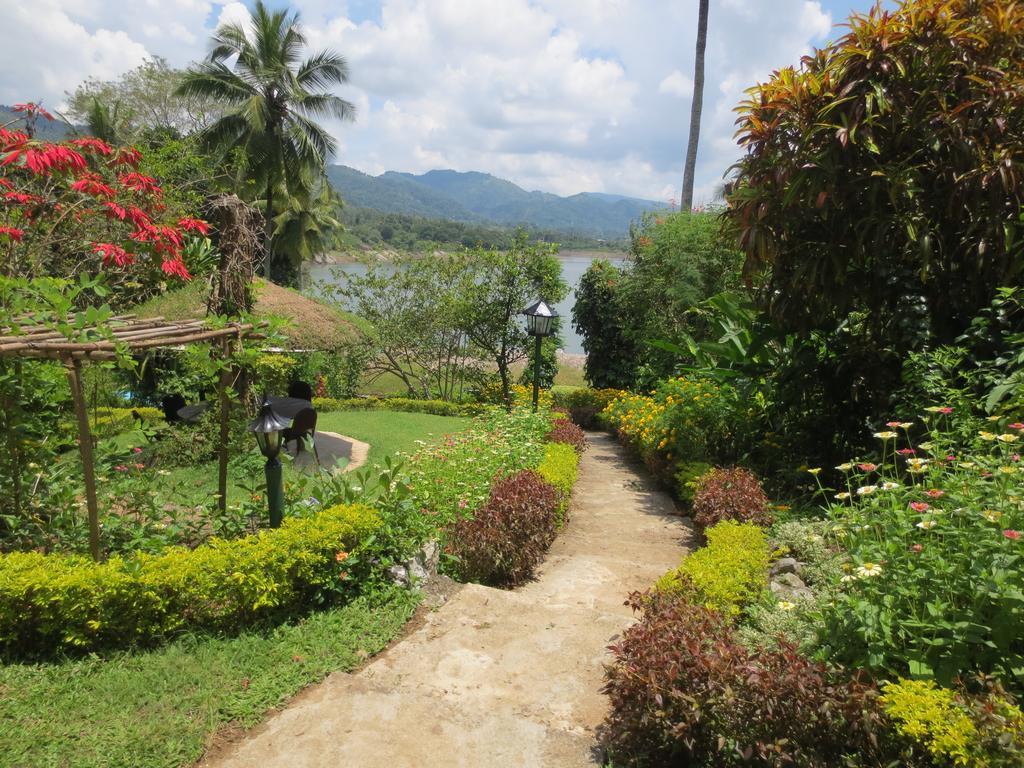 Oruthota Chalets Kandy Exterior foto