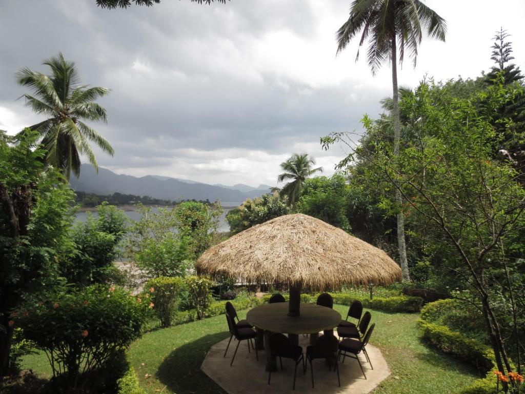 Oruthota Chalets Kandy Exterior foto